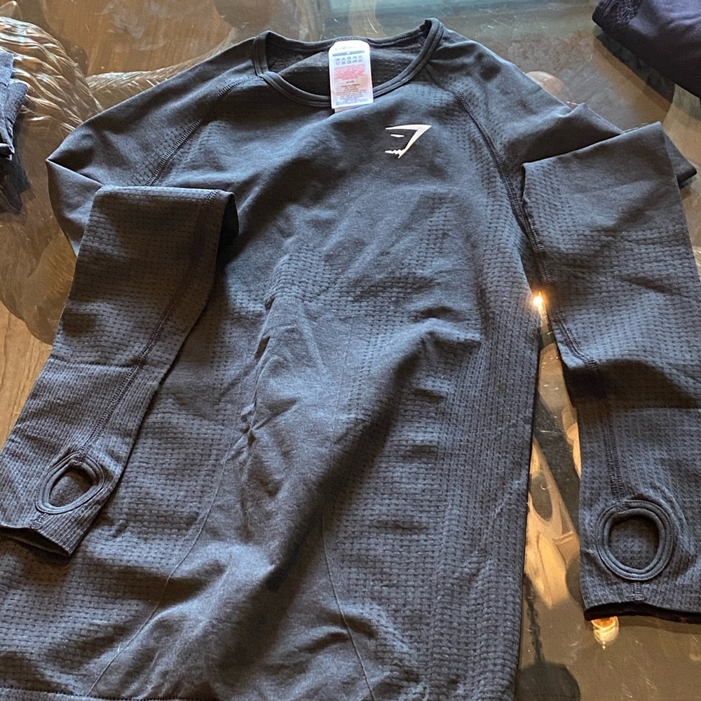 Gymshark size medium dark gray/black